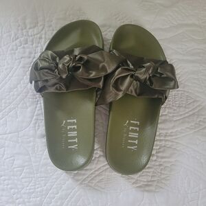 Fenty x Puma Olive Branch Satin Bow Slide Sandals, Size 6.5